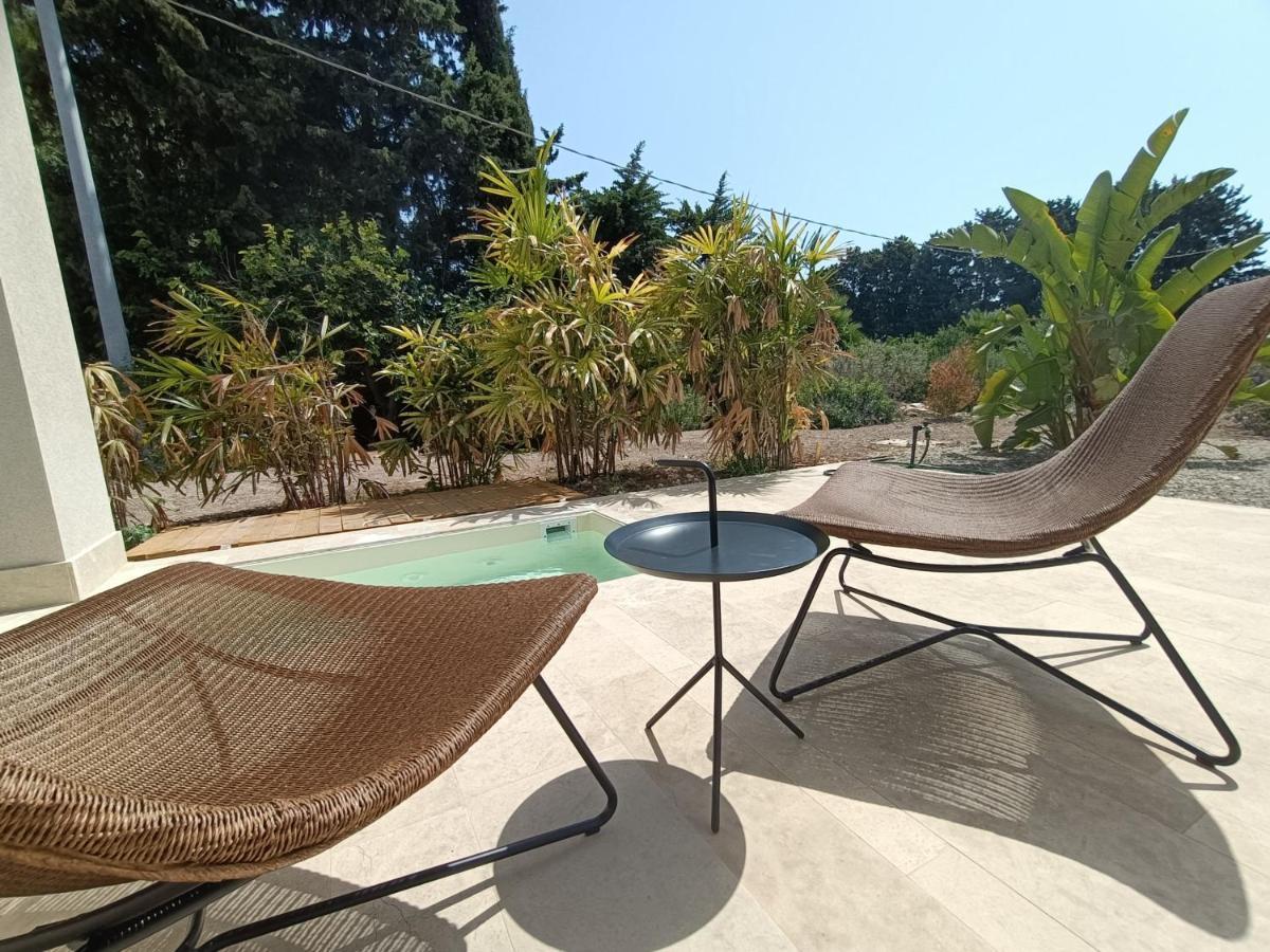 Chiusa Di Carlo Agriturismo アヴォラ エクステリア 写真