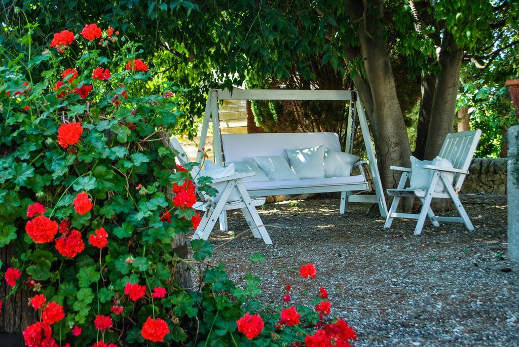 Chiusa Di Carlo Agriturismo アヴォラ エクステリア 写真