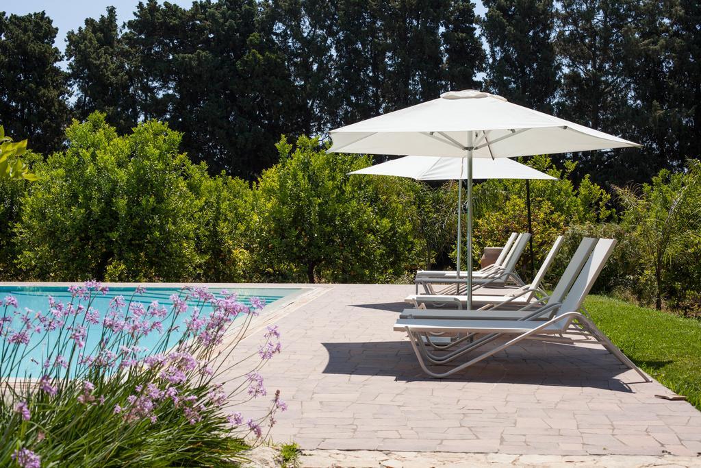 Chiusa Di Carlo Agriturismo アヴォラ エクステリア 写真