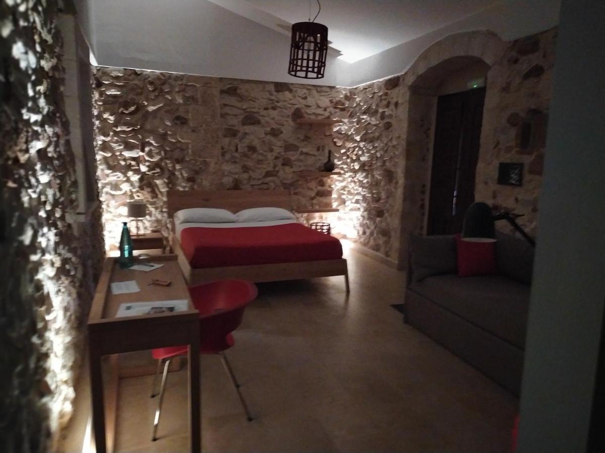 Chiusa Di Carlo Agriturismo アヴォラ エクステリア 写真